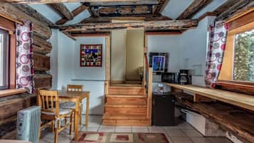 Classic House, Garden View | Dining