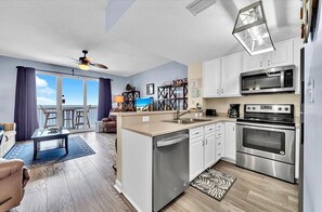 Fridge, microwave, oven, stovetop - Sunsets and Champagne Ocean Front Ocean View (Panama City Beach)