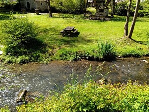 Property grounds - Villa Béarnaise close to the mountains, the Basque country and Spain (Arette)