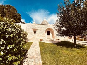 Deluxe Double or Twin Room, Garden View | Exterior - b&b Pignarè (LOCOROTONDO)