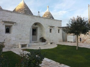 Deluxe Double or Twin Room, Garden View | Exterior