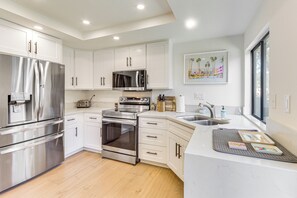 Fridge, microwave, stovetop, dishwasher - Golf Course View + Resort Perks: Palm Desert Gem! (Palm Desert)