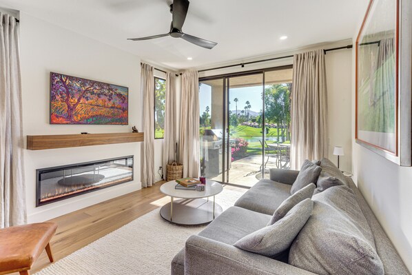 TV, fireplace, books, stereo - Golf Course View + Resort Perks: Palm Desert Gem! (Palm Desert)