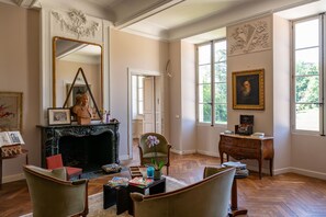 Lobby - Château de Scalibert (Teyssode)
