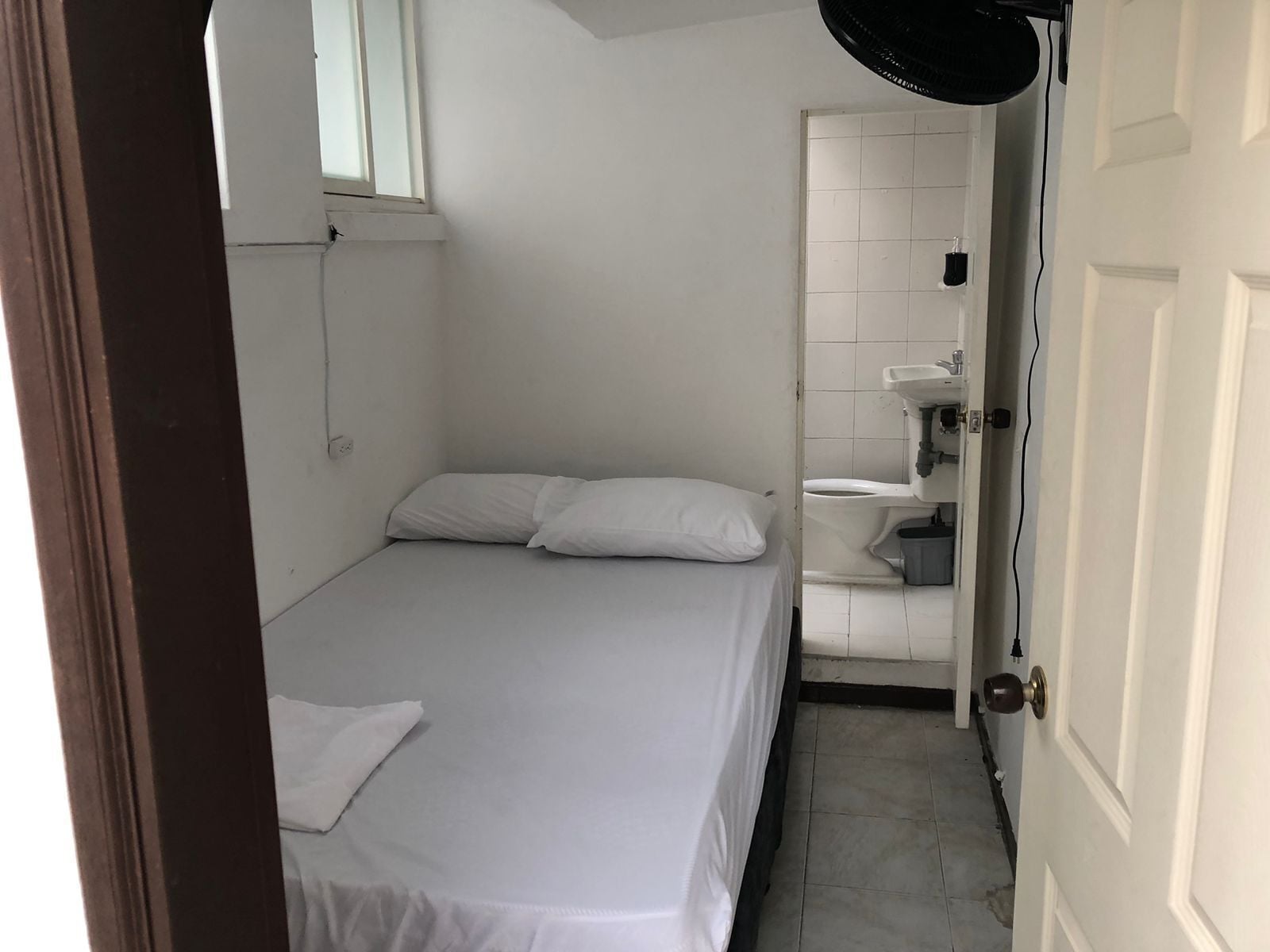 Chambre Simple Économique | Wi-Fi gratuit