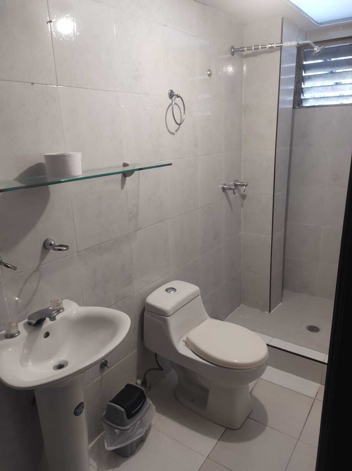 标准双人房 | 浴室