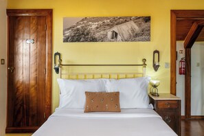 3 bedrooms, iron/ironing board, WiFi, bed sheets - Antiga Fábrica da Manteiga – Traditional House (Arco da Calheta)