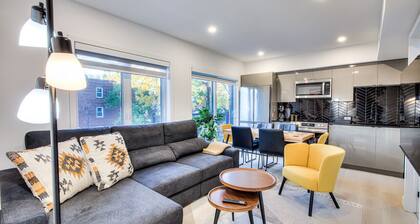 Bright 3-BR Condo in Vibrant Neighborhood