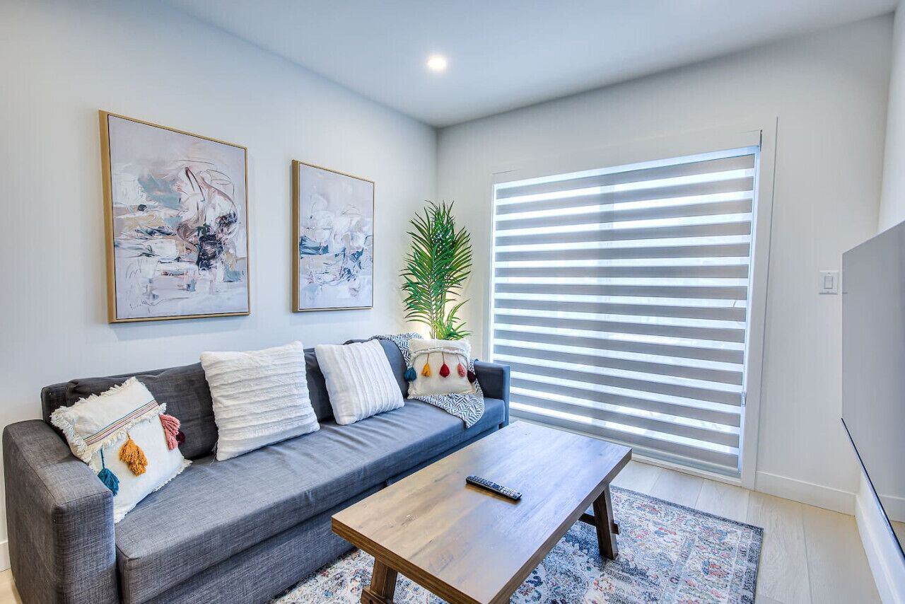 Elegant 2br Suite Close To Transit - Montreal