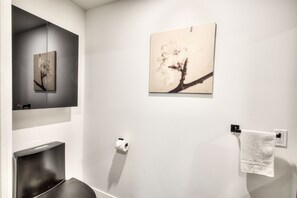 Interior - Contemporary 3-BR Getaway in MTL (Montréal)