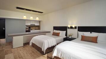 Estudio estándar, balcón, vista al jardín