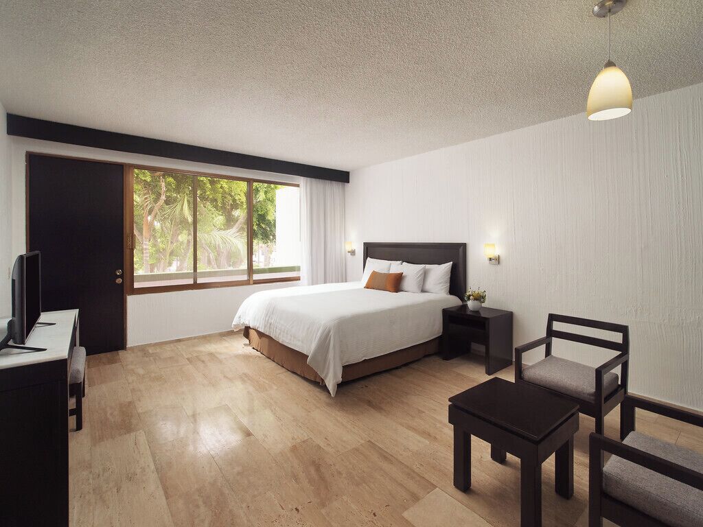 標準開放式客房, 陽台, 花園景觀 | 客房內保險箱、熨斗/熨衣板、免費無線上網