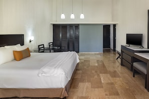 Down comforters, in-room safe, iron/ironing board, bed sheets - El Cid Granada Hotel - All Inclusive (Mazatlán)