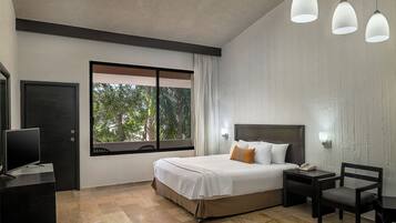 Down comforters, in-room safe, iron/ironing board, bed sheets