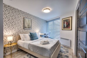 Bureau, fer et planche à repasser, Wi-Fi, draps fournis