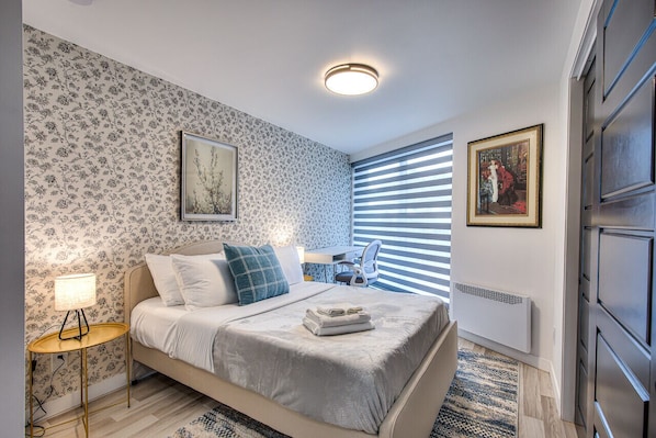 1 bedroom, desk, iron/ironing board, WiFi