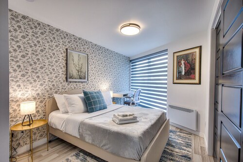 Charm & Comforts 1BR Apt NDG by Downtown Montreal