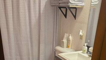 風筒、提供毛巾、番梘、洗頭水