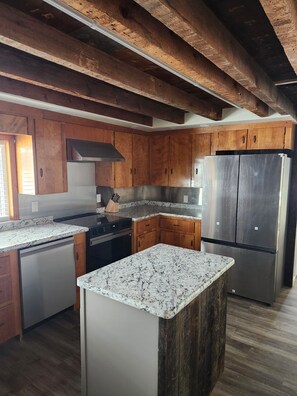 Microwave, oven, stovetop, dishwasher - Holly Hill Farm Mod/Rustic 3Bed, 3 Full Bath, Farm Home with Primary Bath Suite! (Hornell)