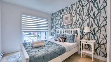 Bureau, fer et planche Ă repasser, Wi-Fi, draps fournis