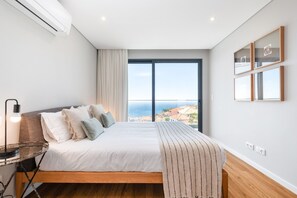 Iron/ironing board, free WiFi, bed sheets - Art House - By Wehost (Funchal)