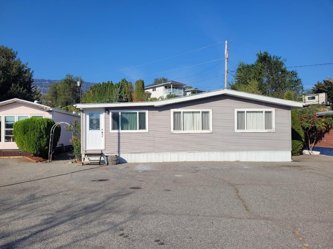 المنشأة من الخارج