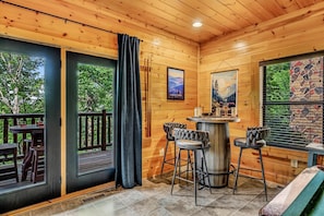 Dining - Luxury 5BR Cabin • Game Room • Hot Tub • Kids Loft • 10min to Dollywood (Pigeon Forge)
