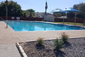 Pool - Family‑Friendly 4BR Getaway Near Alamo Ranch & SeaWorld (San Antonio)