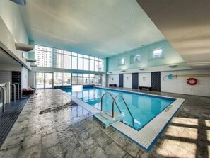Pool - 1 Bedroom 1 Bath + Den + Balcony (Toronto)