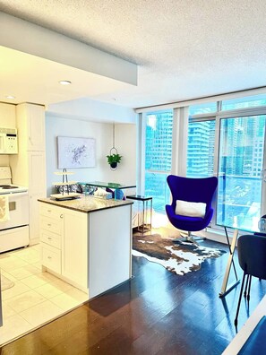 Interior - 1 Bedroom 1 Bath + Den + Balcony (Toronto)