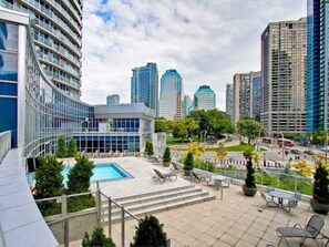 Pool - 1 Bedroom 1 Bath + Den + Balcony (Toronto)