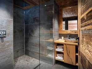 Shower, hair dryer, towels - Esprit de la Meije - Enjoy a holiday surrounded by nature - OVO Network (La Grave)