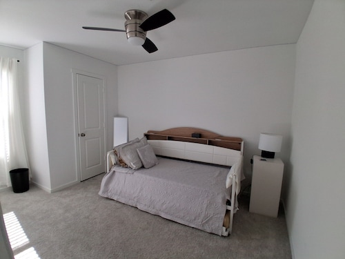 Serene  brand new modern 4-bedroom house with AC in charming Aubrey