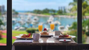 Desayuno bufé gratuito y diario
