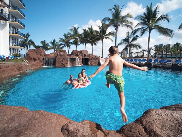 2 outdoor pools - El Cid Marina Beach Hotel - All Inclusive (Mazatlán)