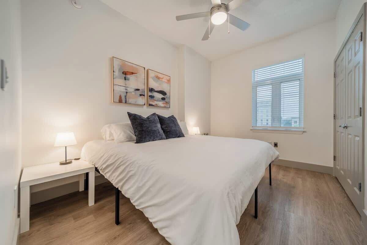 3 bedrooms, desk, iron/ironing board, WiFi