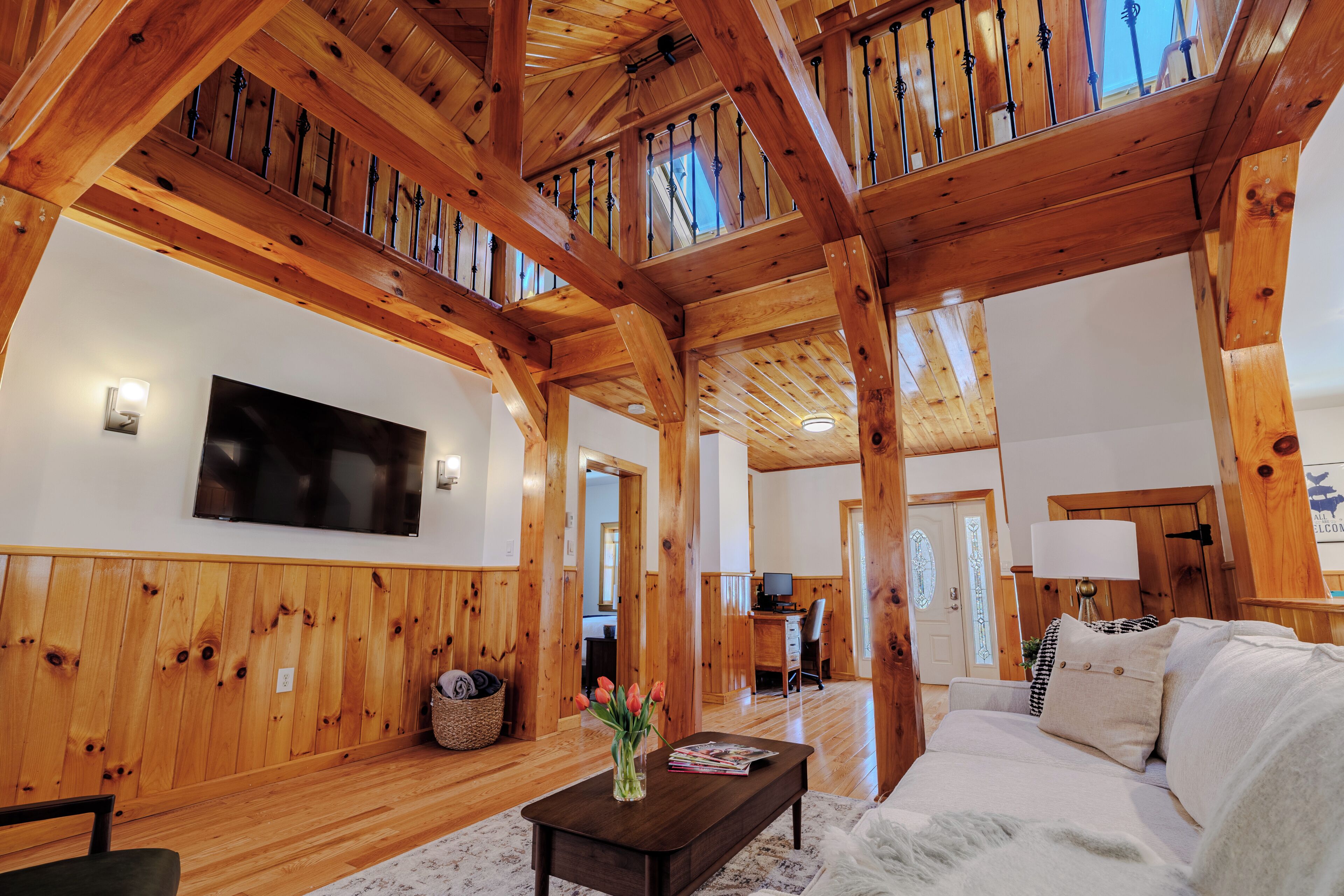 Smart TV, computer monitors