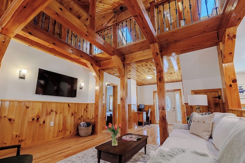 Charming Berkshire Retreat-Minutes to Williamstown