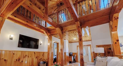 Charming Berkshire Retreat-Minutes to Williamstown