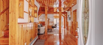 Charming Berkshire Retreat-Minutes to Williamstown