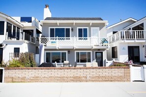 Exterior - 1121 E Balboa A/B | Wonderful Oceanfront Duplex, Big Patio (Newport Beach)
