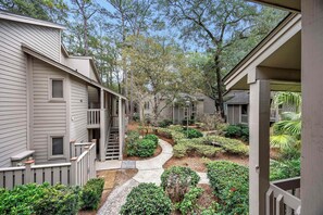 Property grounds - Minutes to Beach & Golf | Pet-Friendly Villa (Hilton Head Island)