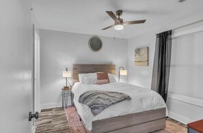 1 chambre, fer et planche à repasser, Wi-Fi gratuit, draps fournis