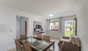Basic Apartment | Interior - Casa em Cond. c/ piscina em Camaçari BSP0008 (Camaçari)