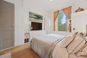 1 chambre, fer et planche à repasser, Wi-Fi, literie fournie