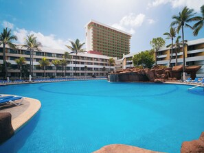 Outdoor pool - El Cid El Moro Beach Hotel - All Inclusive (Mazatlán)