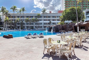 5 restaurants; breakfast, lunch, and dinner served - El Cid El Moro Beach Hotel - All Inclusive (Mazatlán)