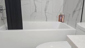 Apartment, 2 Bedrooms | Bathroom