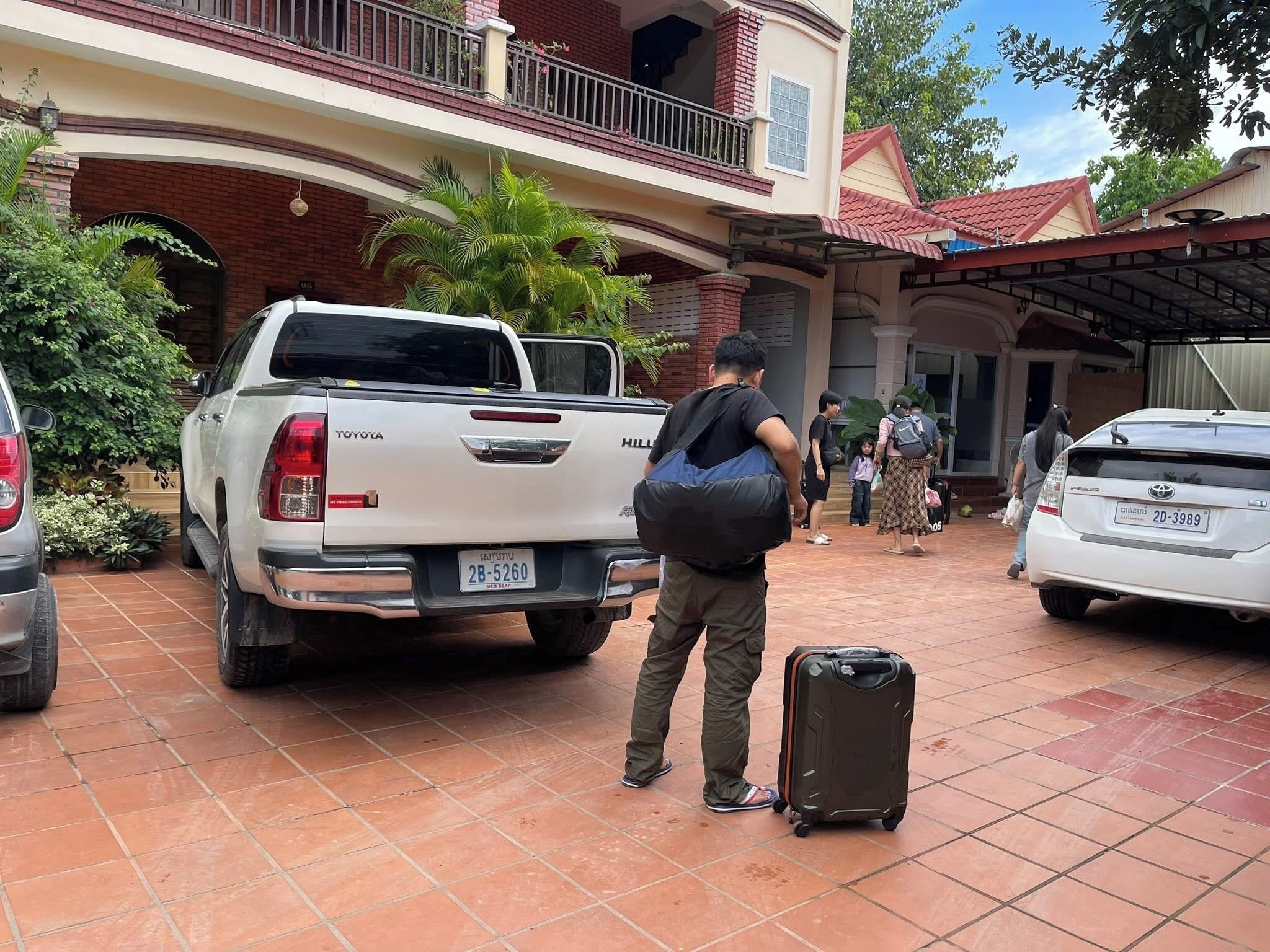 المنطقة المحيطة بالمنشأة