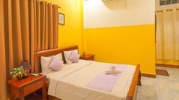 Classic Double or Twin Room, Balcony, City View | Desk, laptop workspace, free WiFi